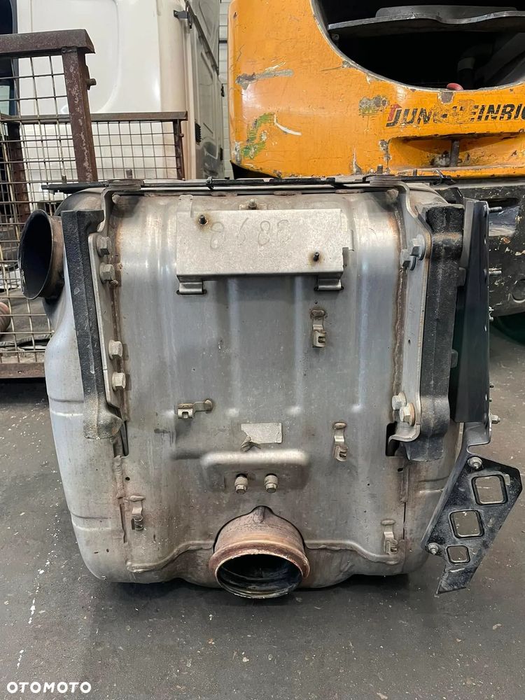 Scania R450 DC13 Katalizator z wkładami Euro 6 - 3