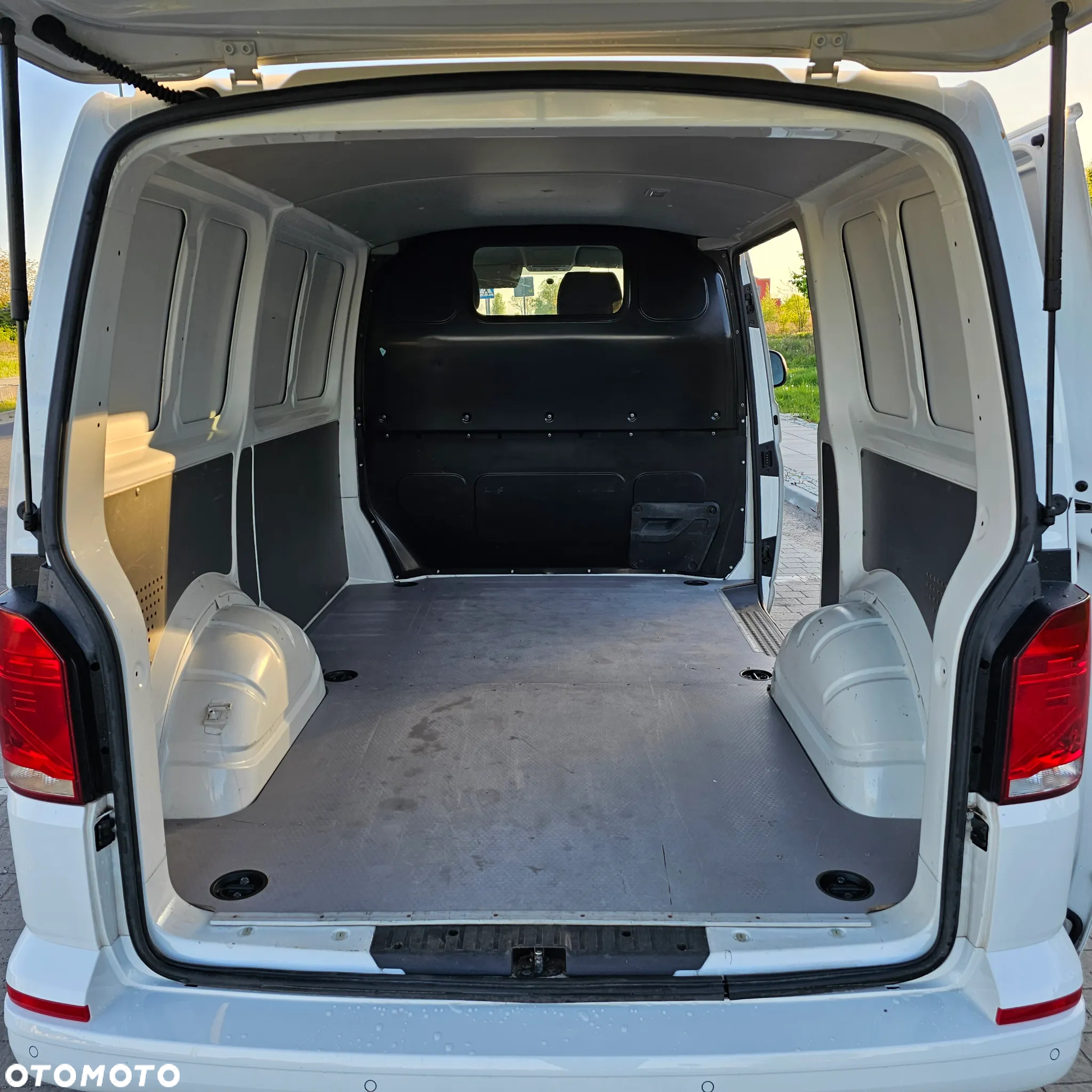 Volkswagen T6.1 2.0 TDI FURGON BLASZAK 34.378 KM - 9