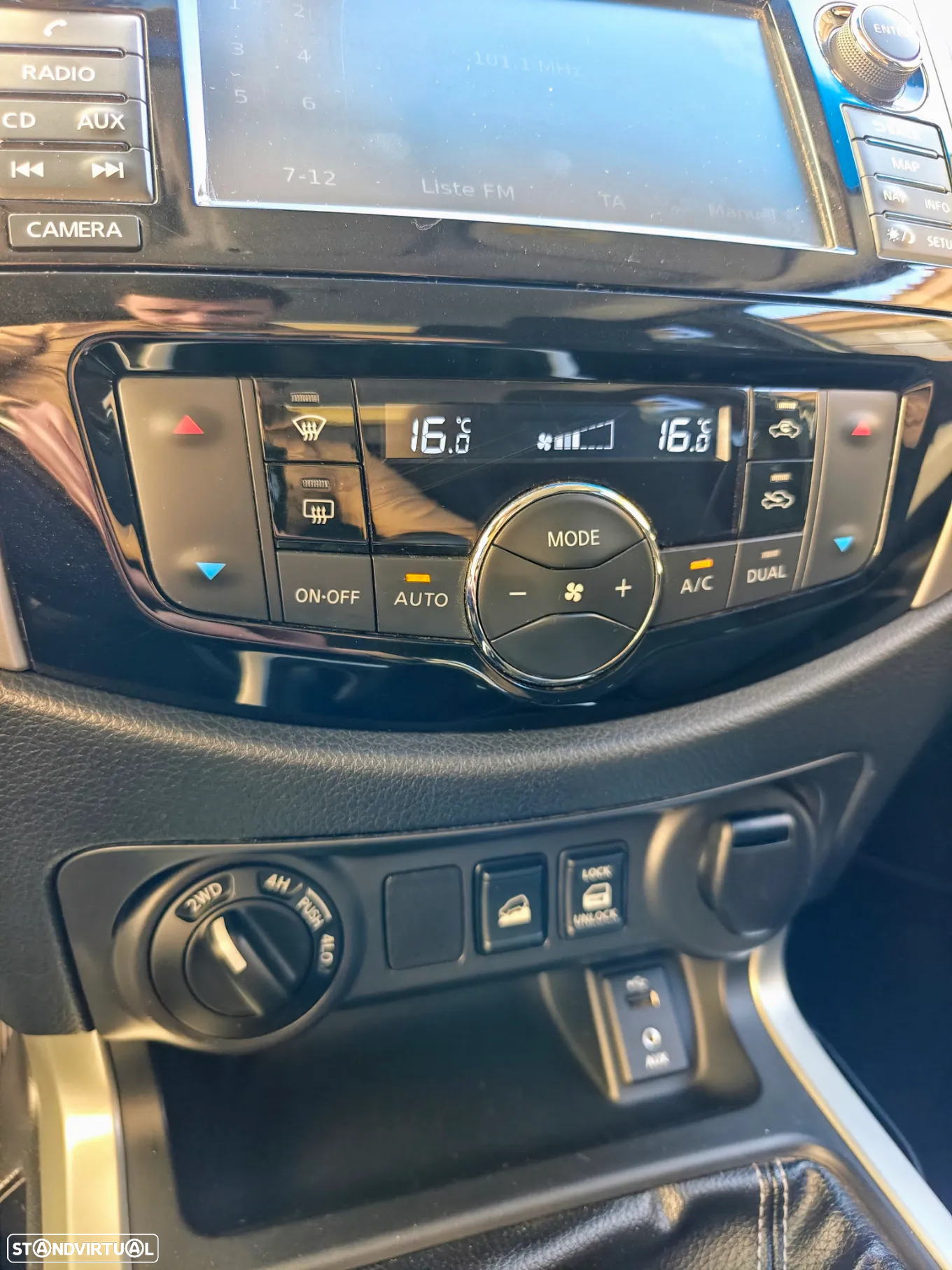 Nissan Navara 2.3 dCi CD 4WD N-Connecta Nav - 14