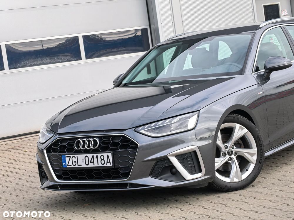 Audi A4 Avant 30 TDI S tronic S line - 30