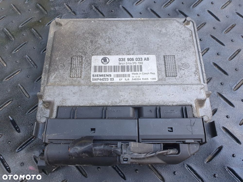 KOMPUTER STEROWNIK SKODA FABIA I 1,2 03E906033AB 5WP44223 POSIADAM 2 SZT - 1