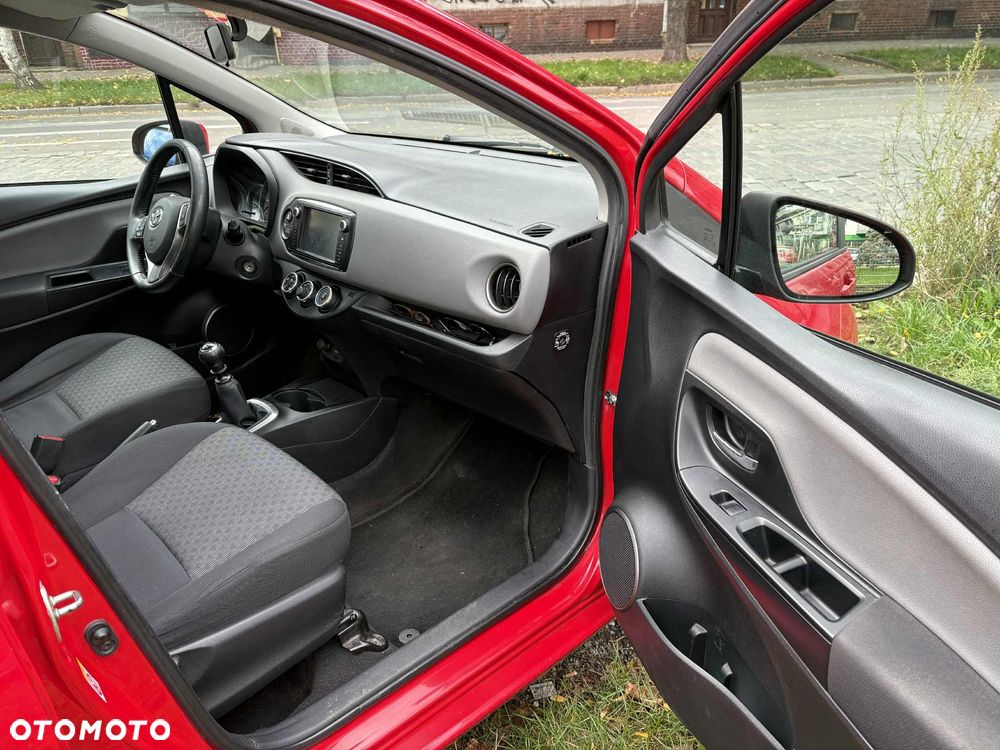 Toyota Yaris 1.33 Premium EU6 - 10