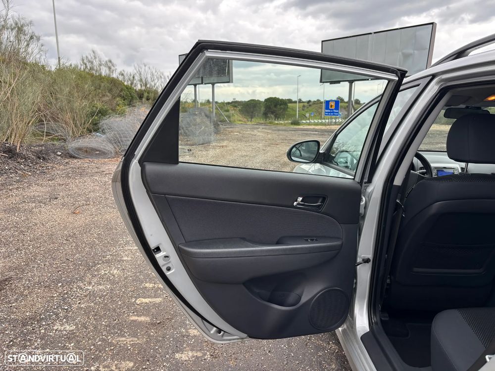 Hyundai i30 CW 1.6 CRDi STyle - 25