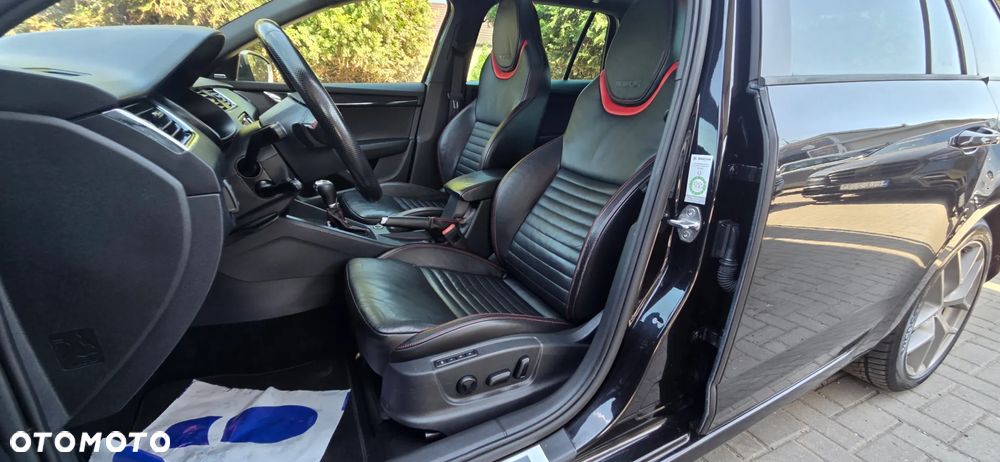 Skoda Octavia 2.0 TDI 4x4 DSG RS - 24