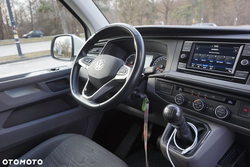 Volkswagen Caravelle - 30