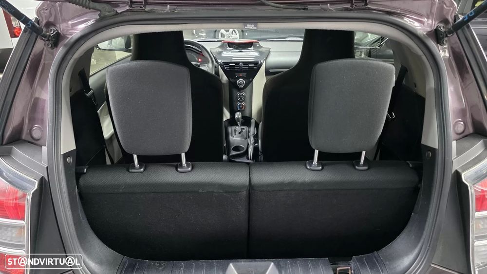 Toyota iQ 1.0 VVT-i 2 MultiDrive - 14