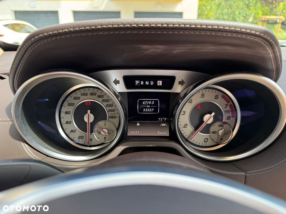 Mercedes-Benz SL 500 BlueEff - 27