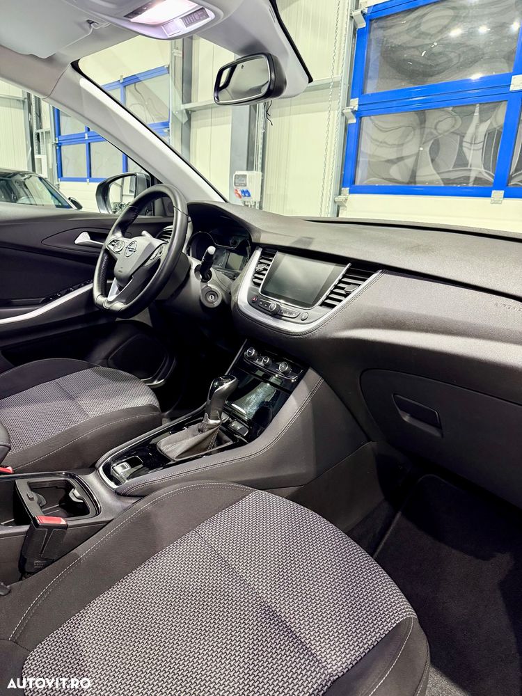 Opel Grandland X 1.2 Start/Stop Automatik Business Edition - 10