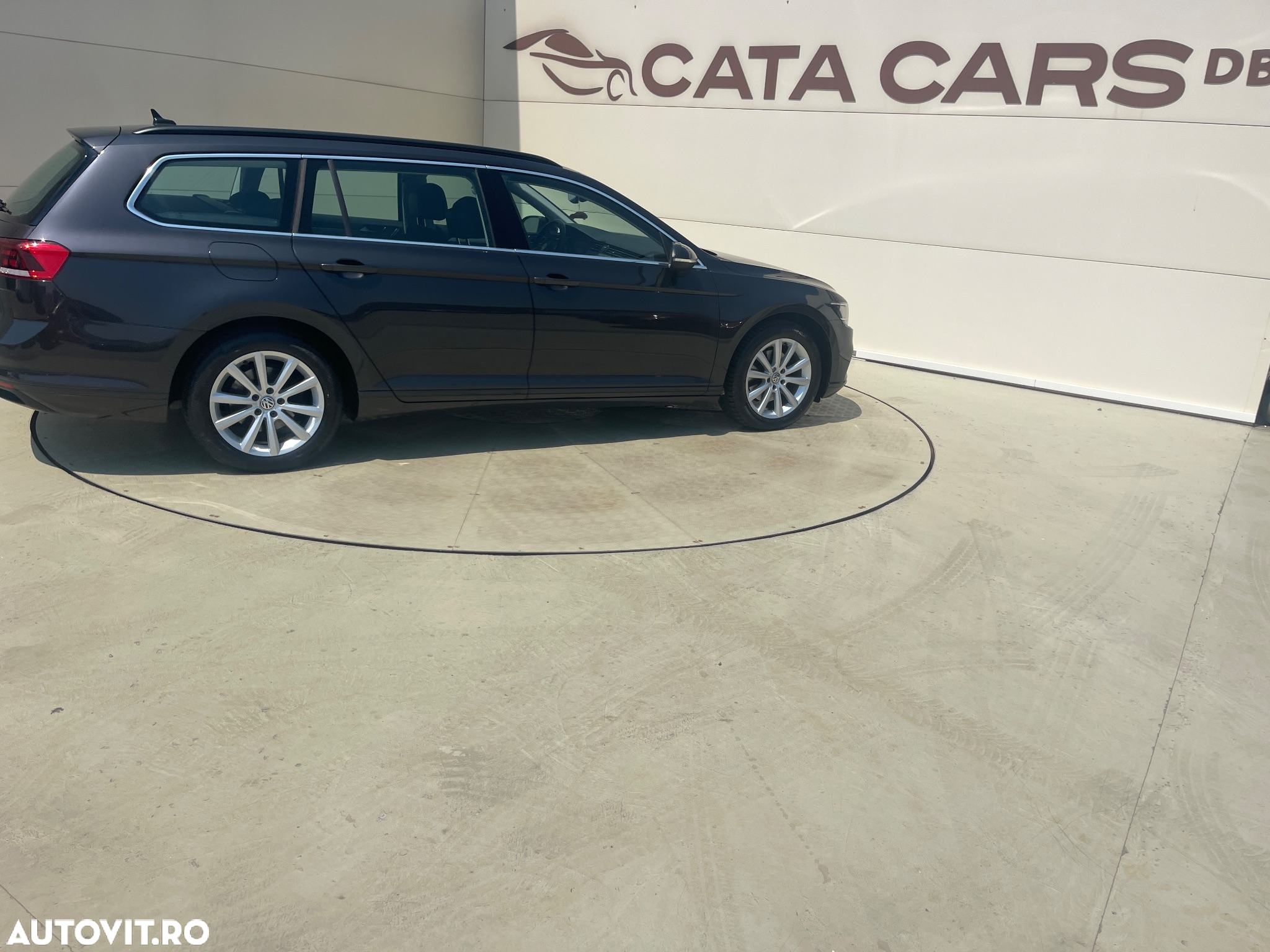 Volkswagen Passat - 17