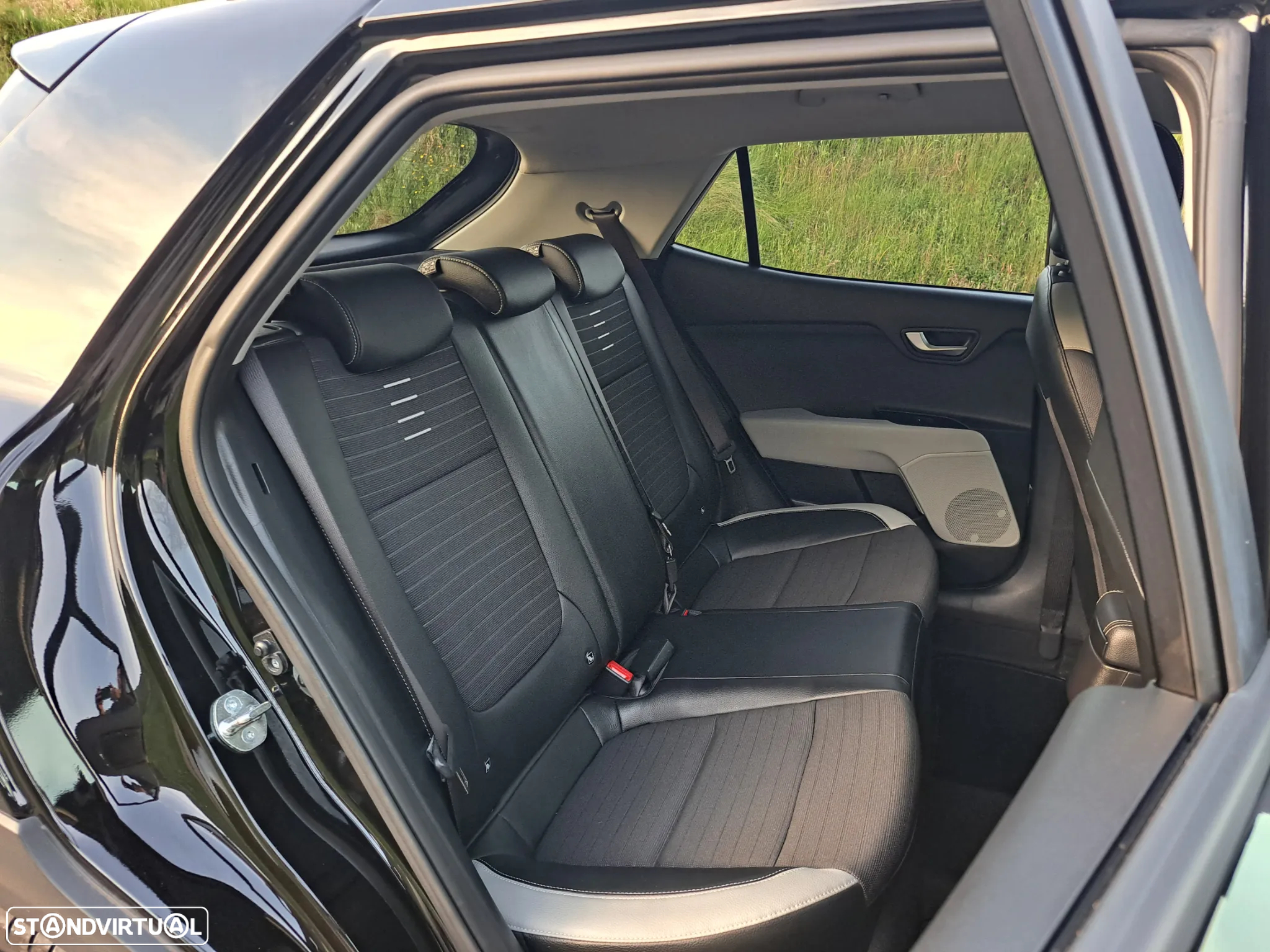 Kia Stonic 1.2 Dynamic - 23