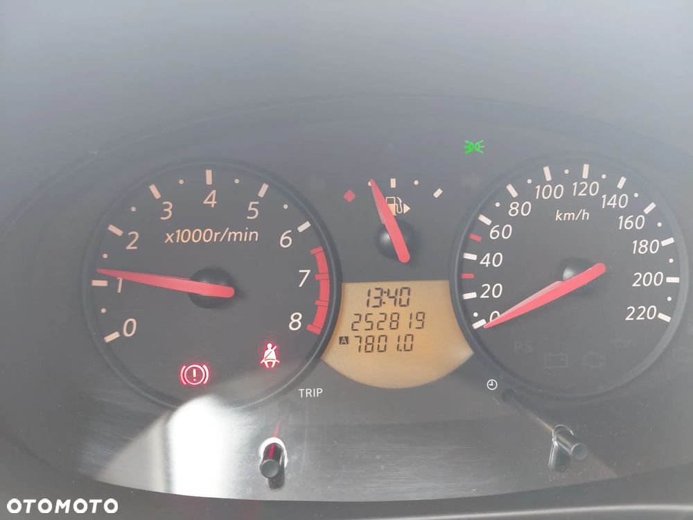 Nissan Micra - 8