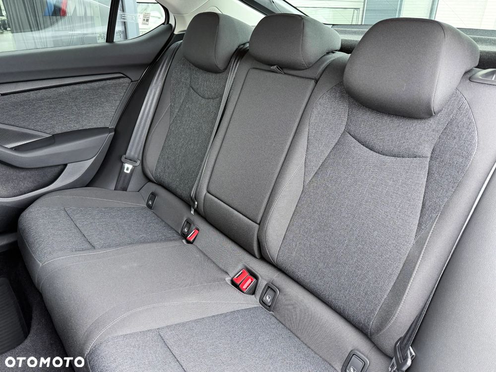 Skoda Superb 2.0 TDI SCR Essence DSG - 24
