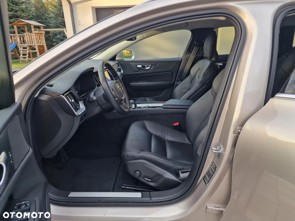 Volvo V60 B4 D Core - 8