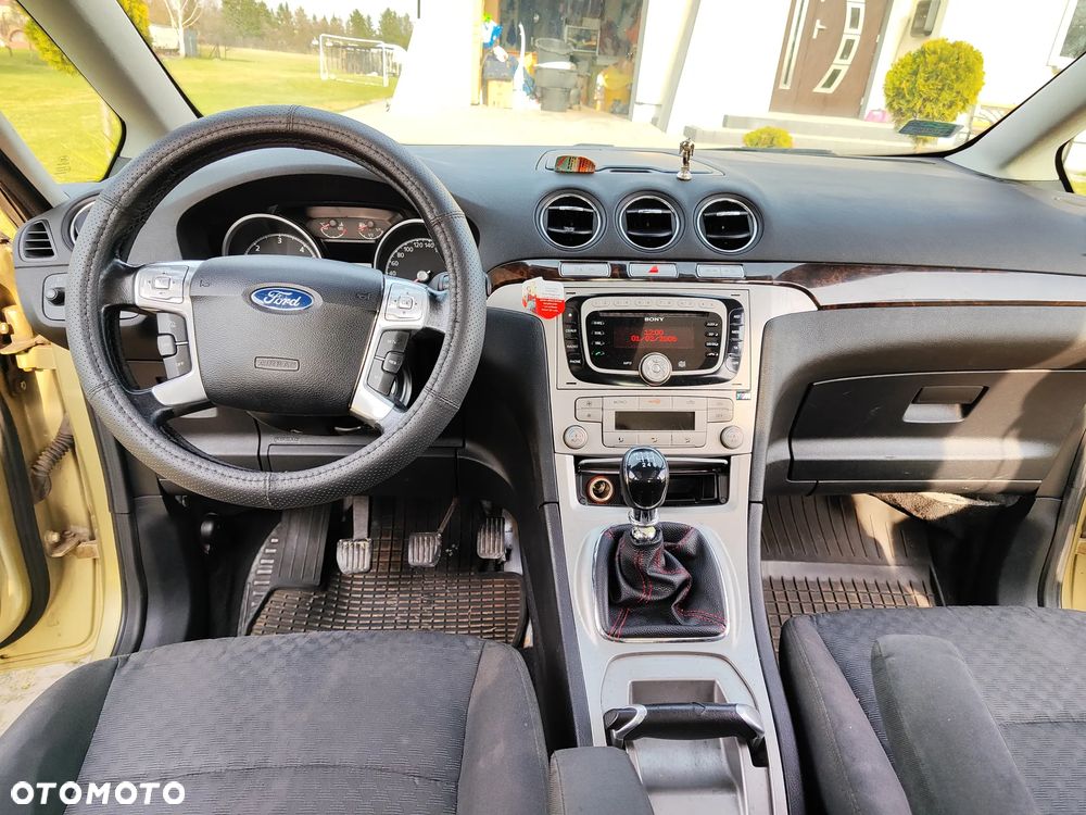 Ford Galaxy 2.0 TDCi Ghia - 9