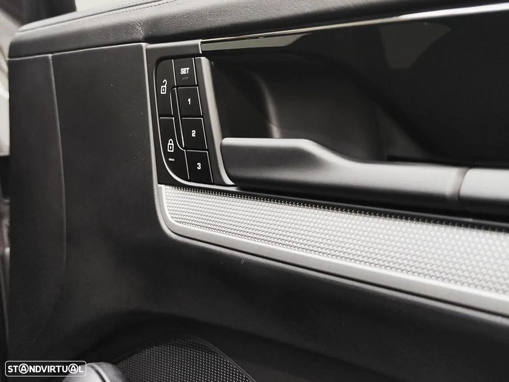 Porsche Cayenne Coupé E-Hybrid - 44