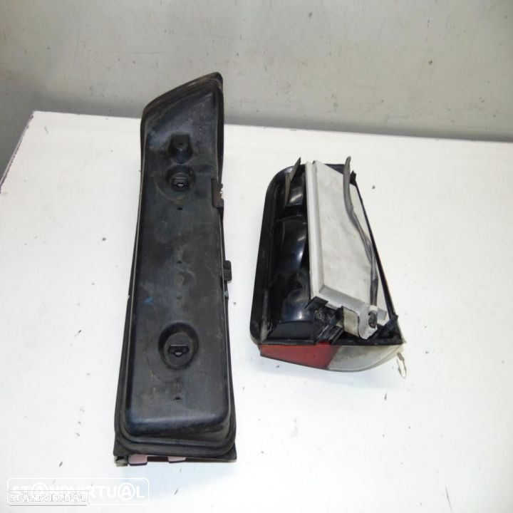 Peugeot 505 carrinha farolim e Mercedes W201 ou 190 - 4