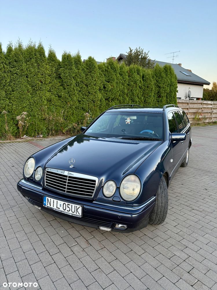 Mercedes-Benz Klasa E - 4