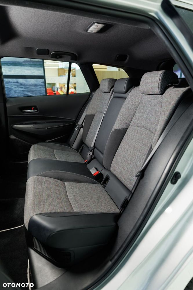 Toyota Corolla 1.8 Hybrid Style - 22