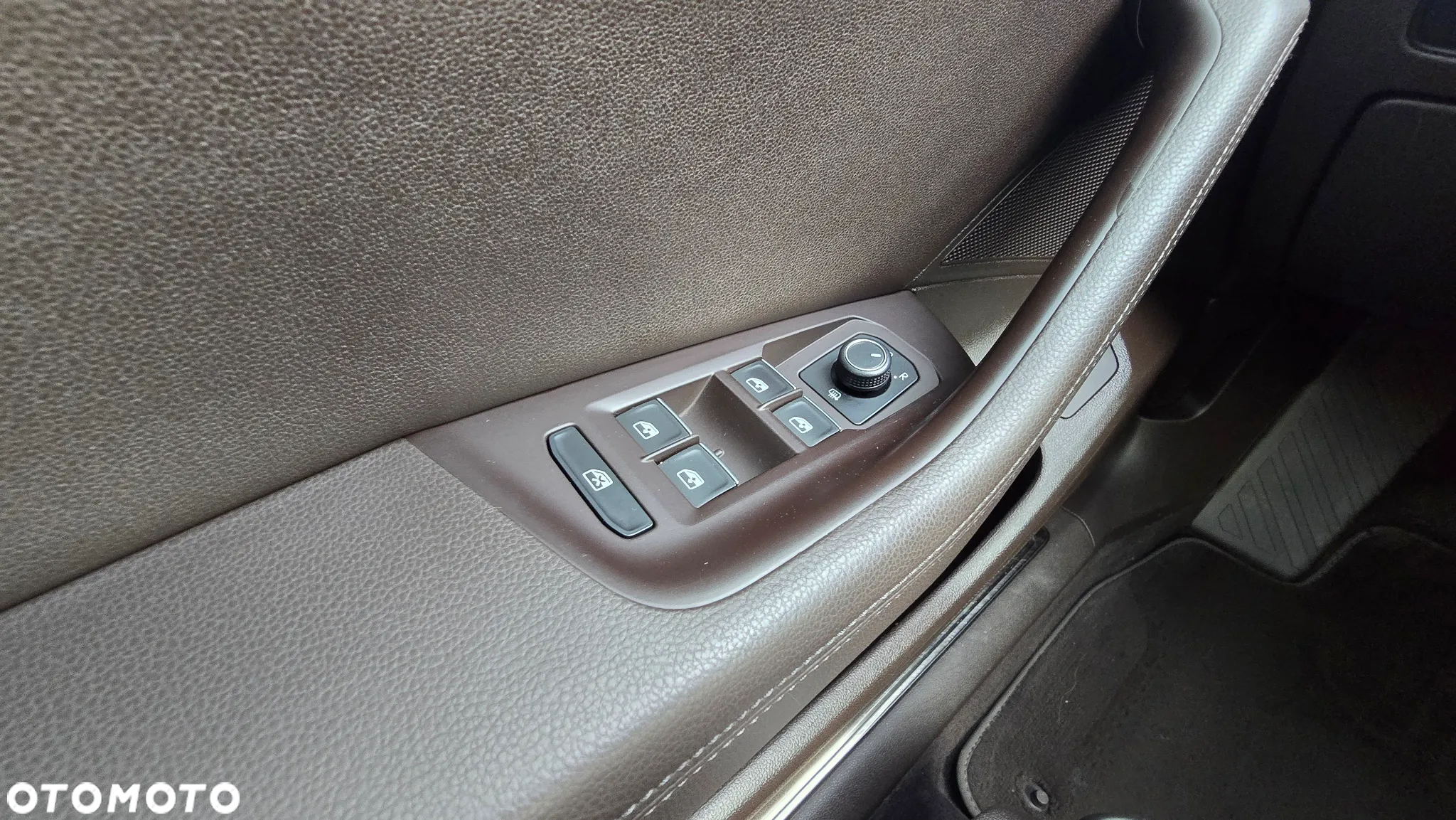 Volkswagen Passat - 38