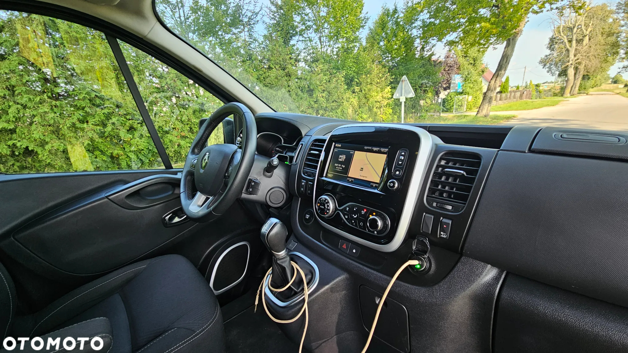 Renault Trafic SpaceClass 2.0 dCi - 12