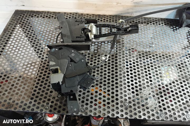 Broasca usa fata stanga AM5A-U21813-AB / AM51-U219A65-AG Ford C-Max 2 - 3