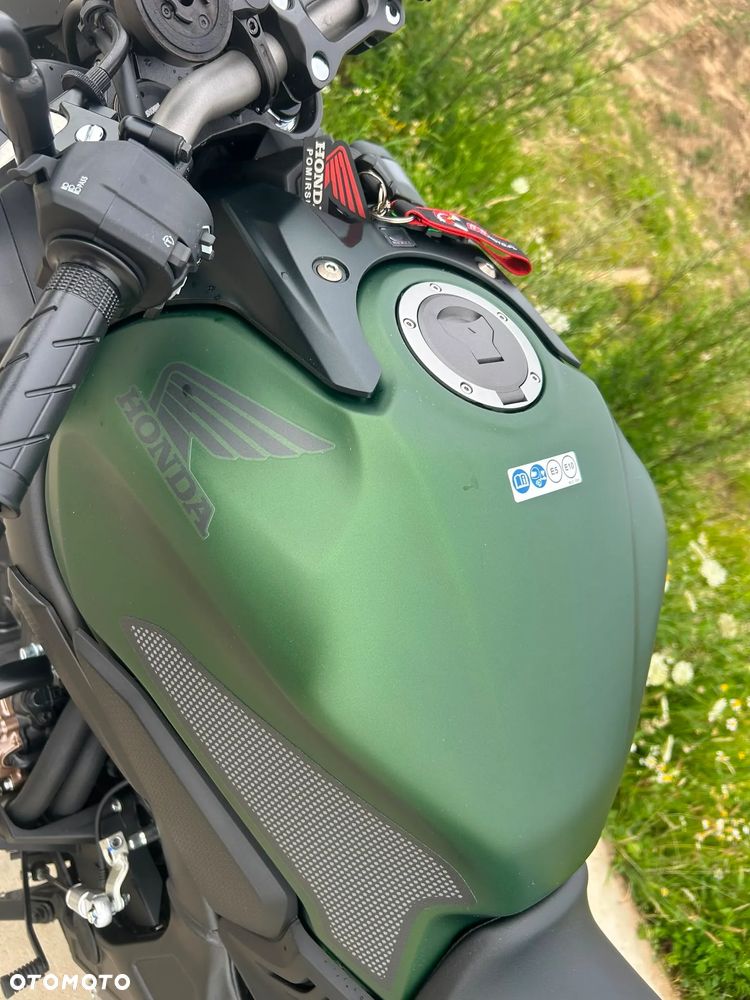 Honda CB - 15
