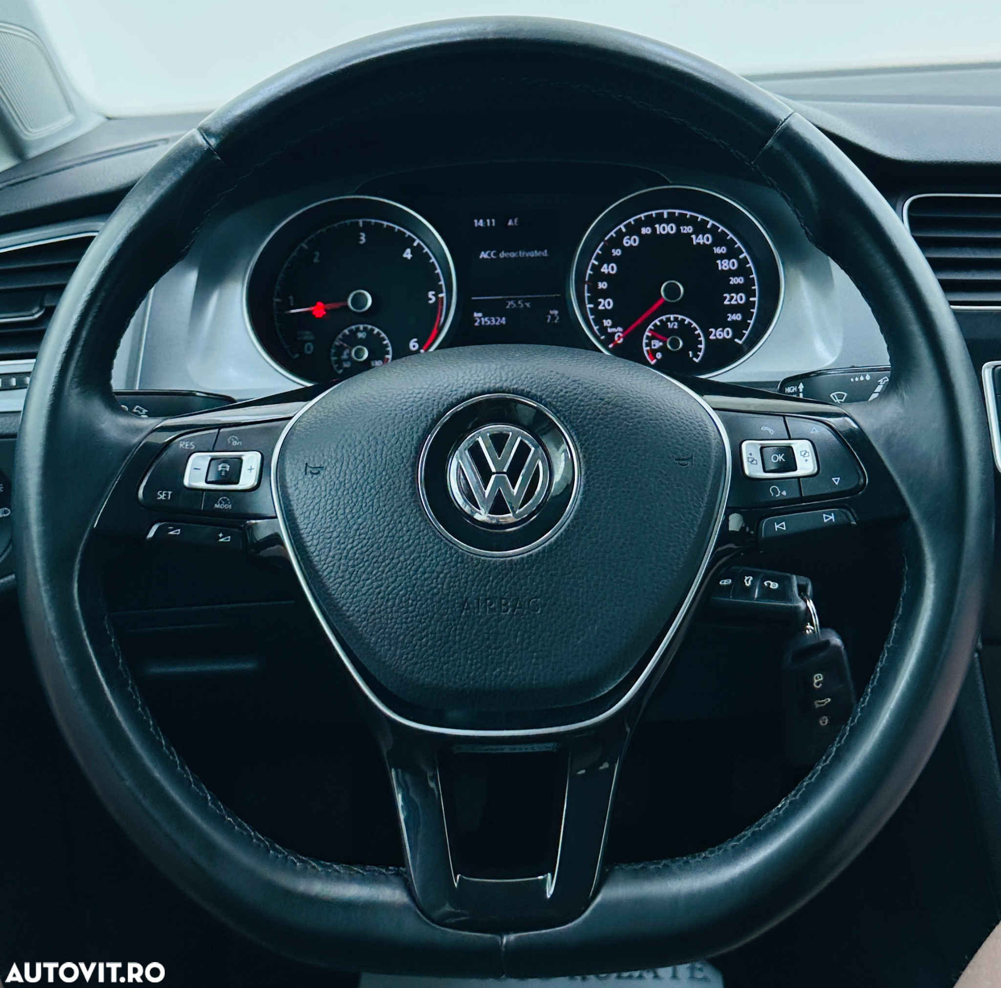 Volkswagen Golf 1.6 TDI BlueMotion Technology Comfortline - 37