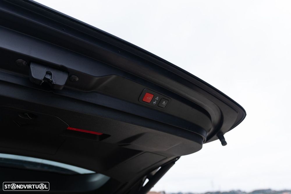 Peugeot 5008 1.5 BlueHDi GT EAT8 - 16