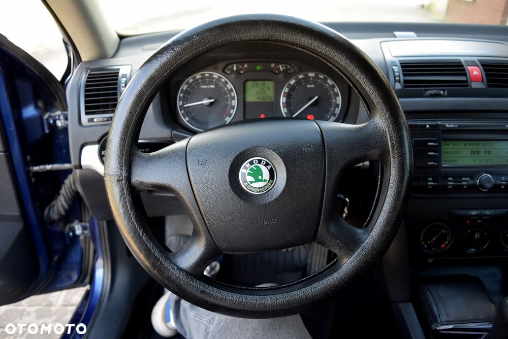 Skoda Octavia 1.6 FSI Ambiente - 18