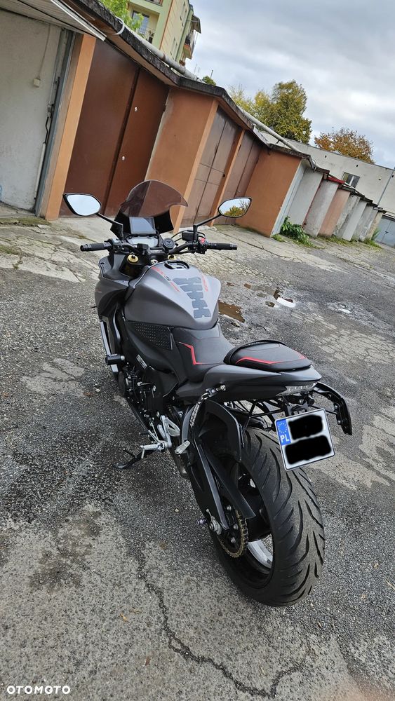 Suzuki GSX 1000 - 5