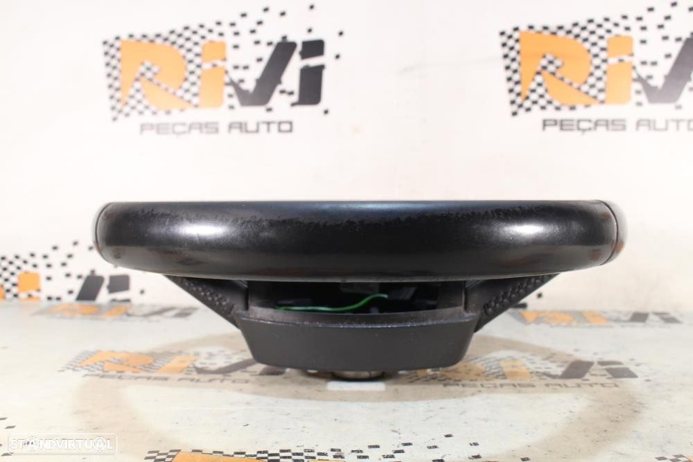 Volante Audi A4 (8K2, B8)  Volante Audi A3 8V / A4 B8 / Q3 8U / Q5 8R - 4