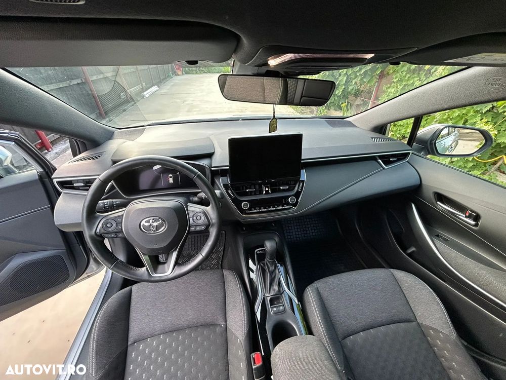 Toyota Corolla - 10