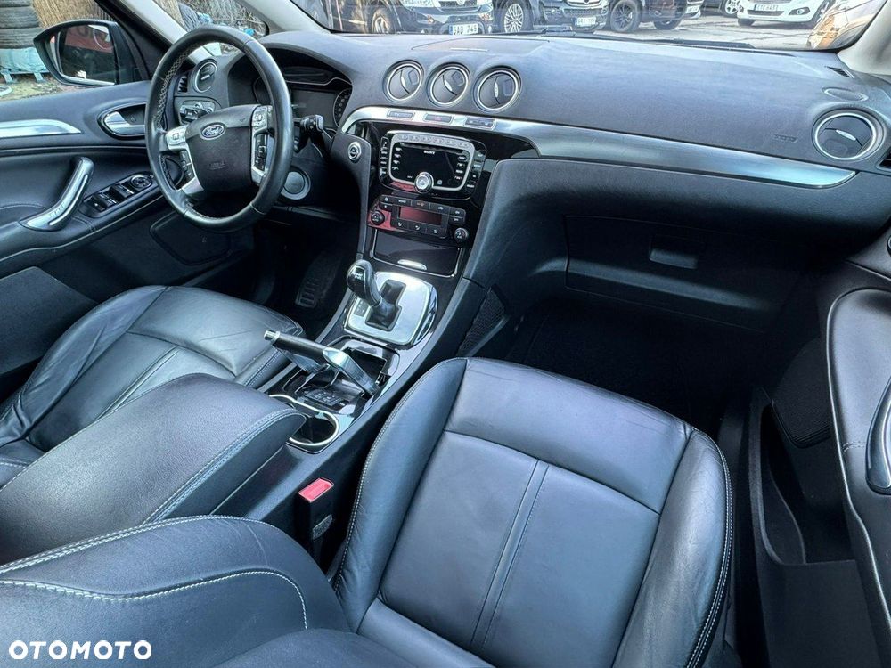 Ford S-Max - 26