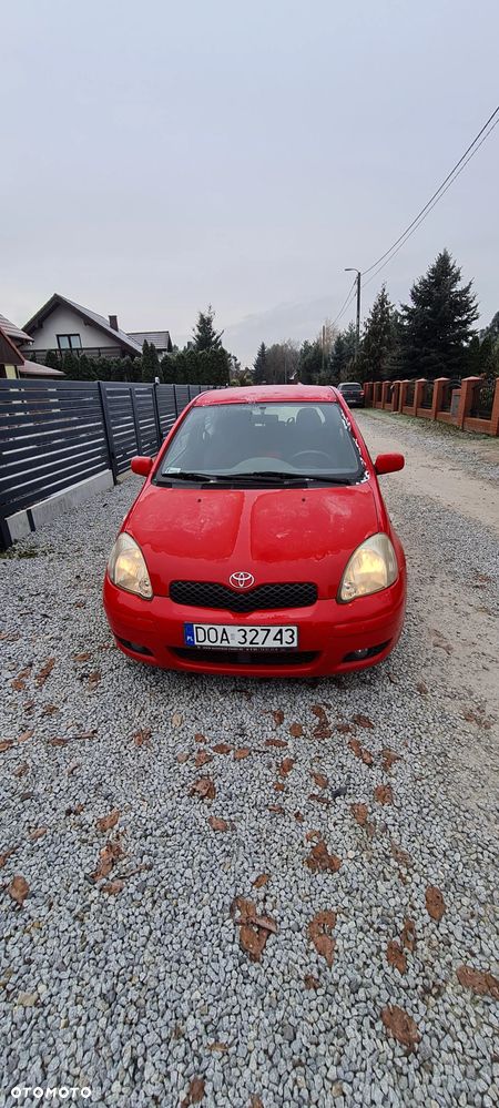 Toyota Yaris 1.0 Base - 2