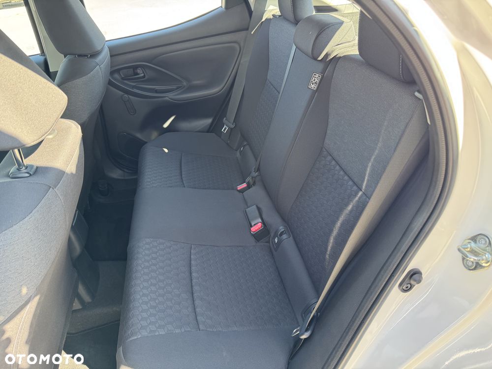 Toyota Yaris - 25