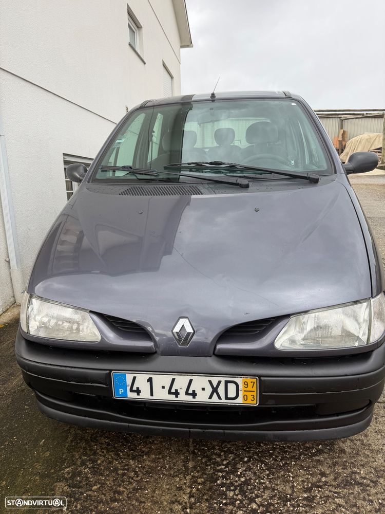 Renault Mégane Scénic 1.6 Symbol - 1