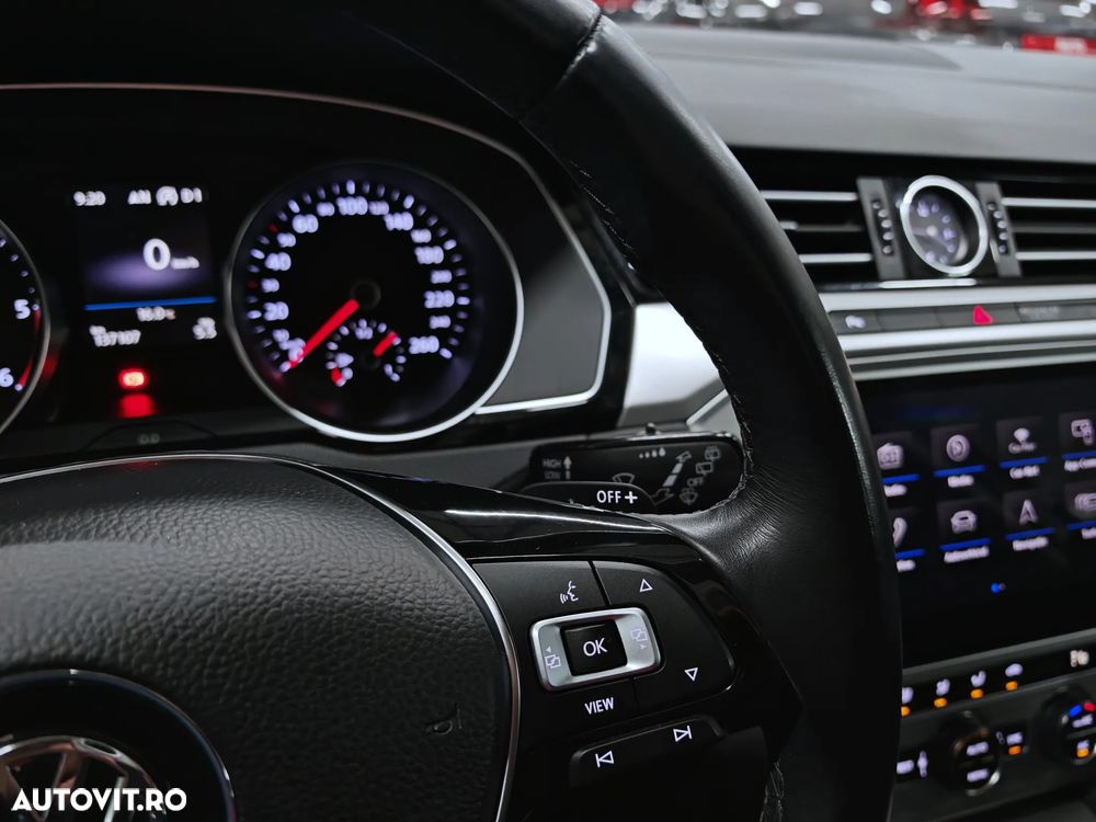 Volkswagen Passat 1.6 TDI SCR DSG Comfortline - 13