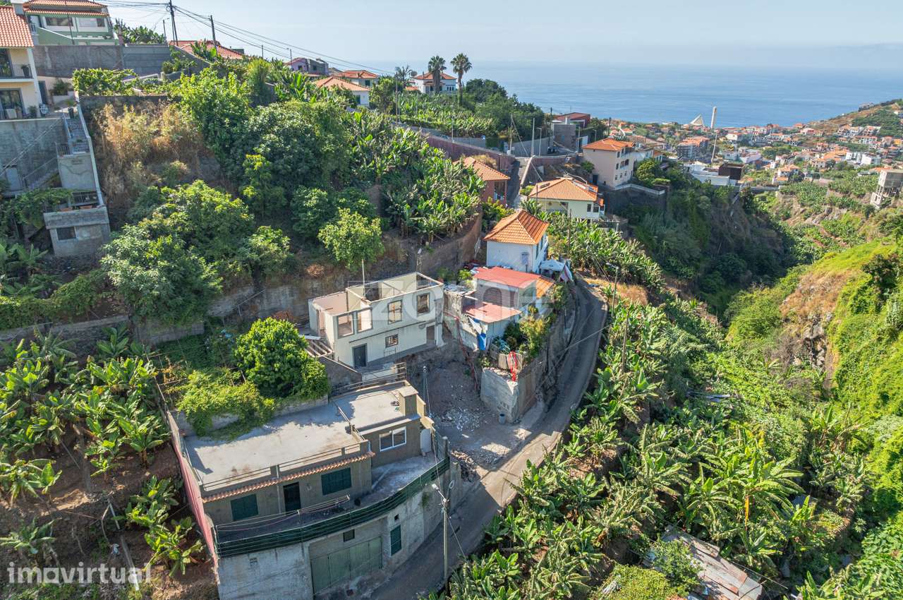 Moradia para recuperar com projeto de ampliação -Camara de Lobos - Grande imagem: 4/19