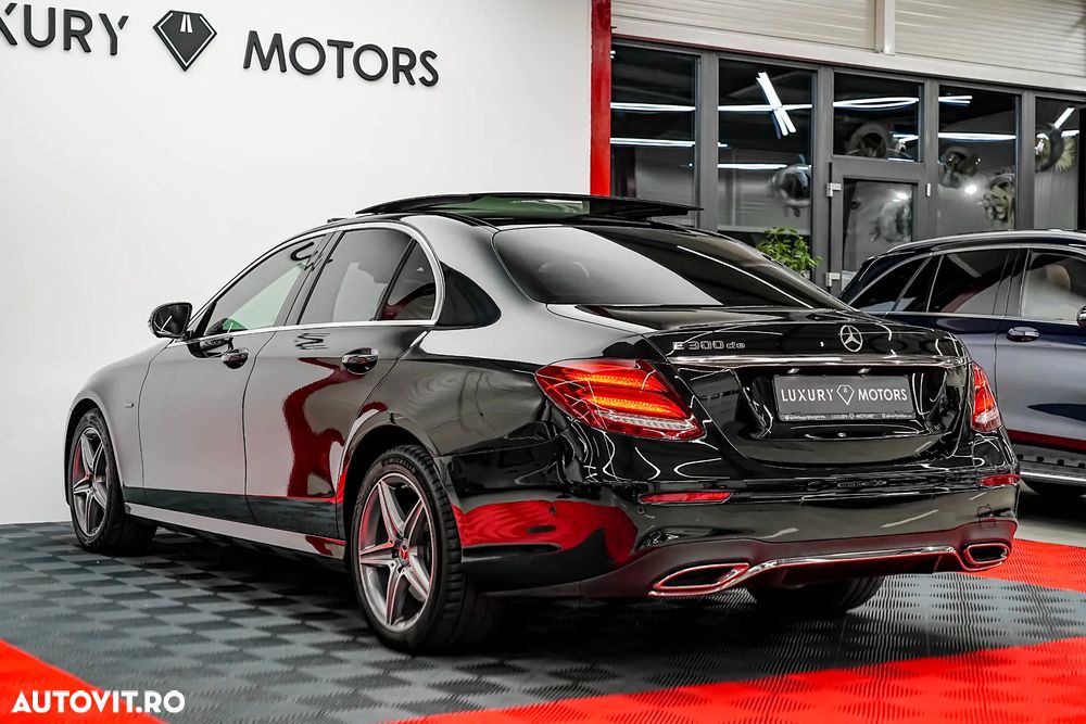 Mercedes-Benz E 300 de 9G-TRONIC AMG Line - 11