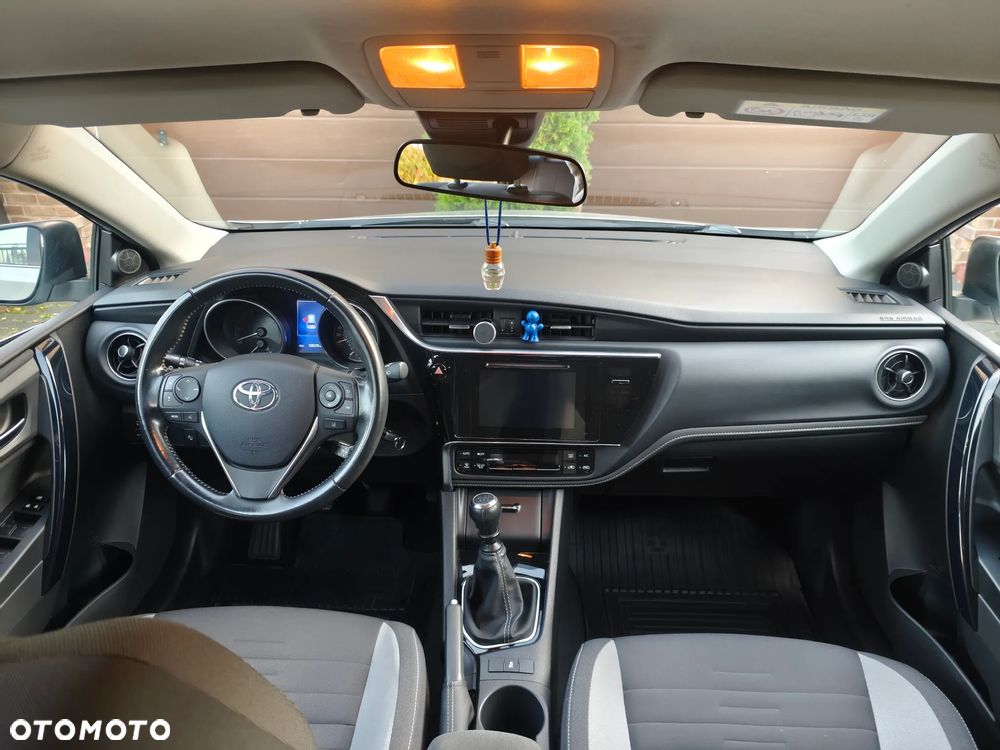 Toyota Auris 1.6 Dynamic - 22