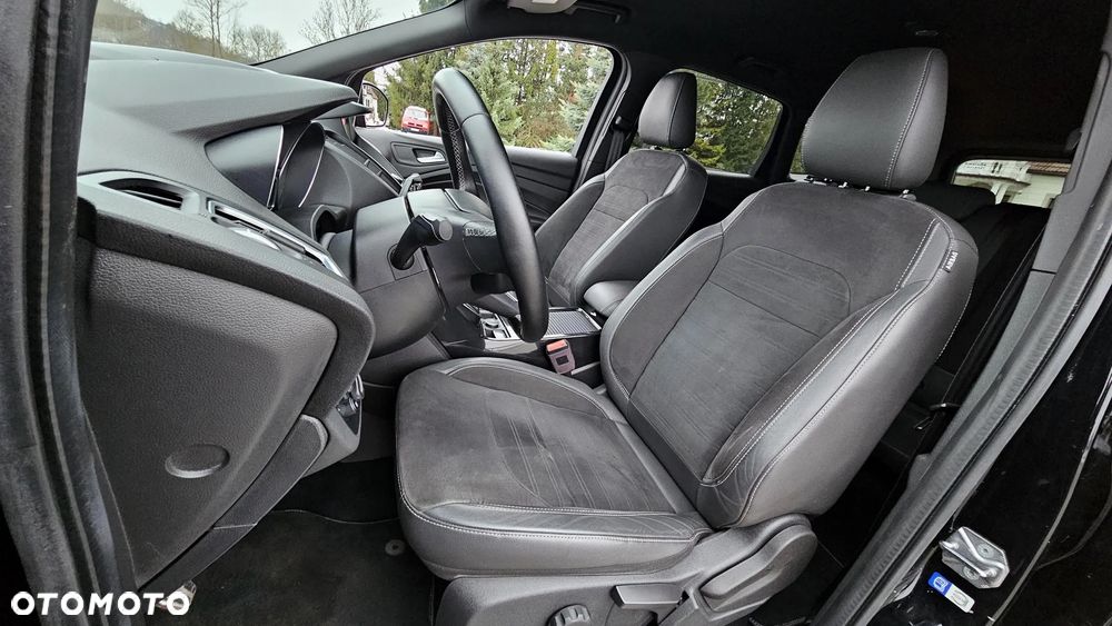 Ford Kuga 2.0 TDCi 4x4 ST-Line - 23