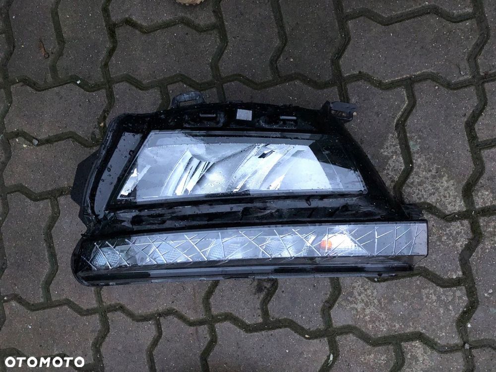 SKODA KAMIQ LAMPA REFLEKTOR LEWY FULL LED CRYSTAL - 1