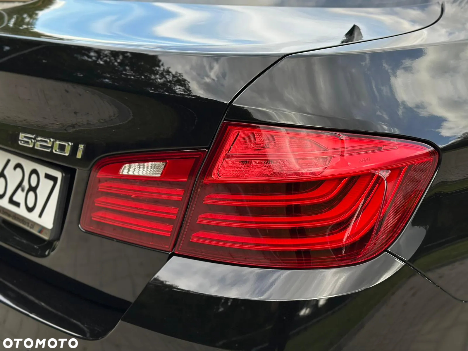 BMW Seria 5 520i Luxury Line - 11