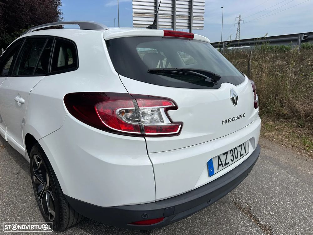 Renault Mégane Sport Tourer dCi 110 FAP EDC BOSE Edition - 19