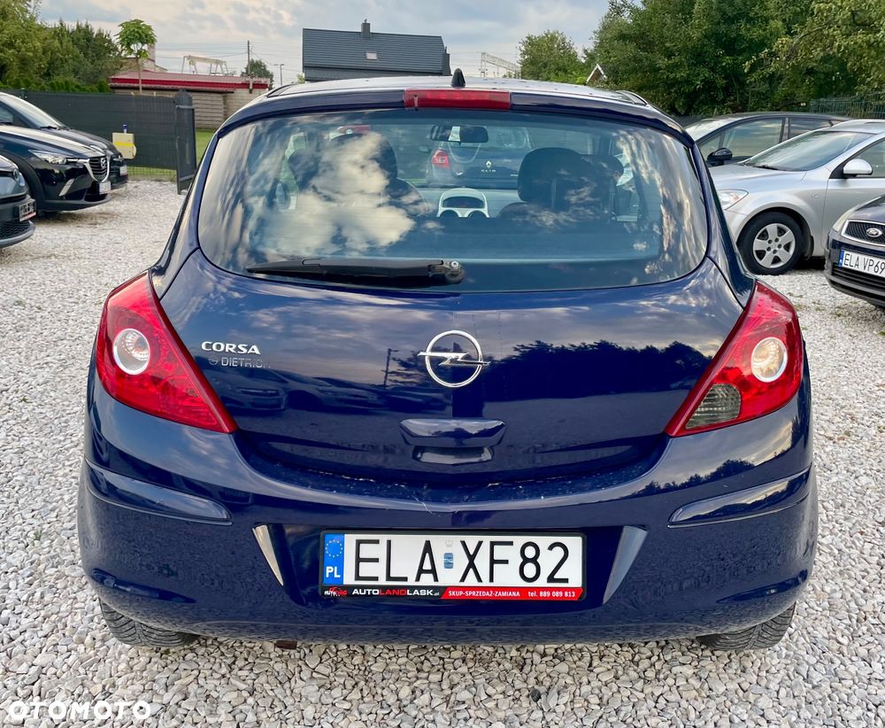 Opel Corsa 1.2 16V - 12
