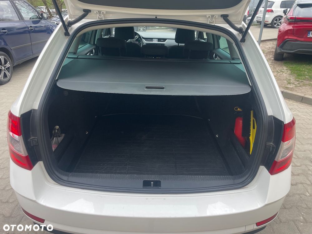 Skoda Octavia 2.0 TDI Ambition DSG - 8