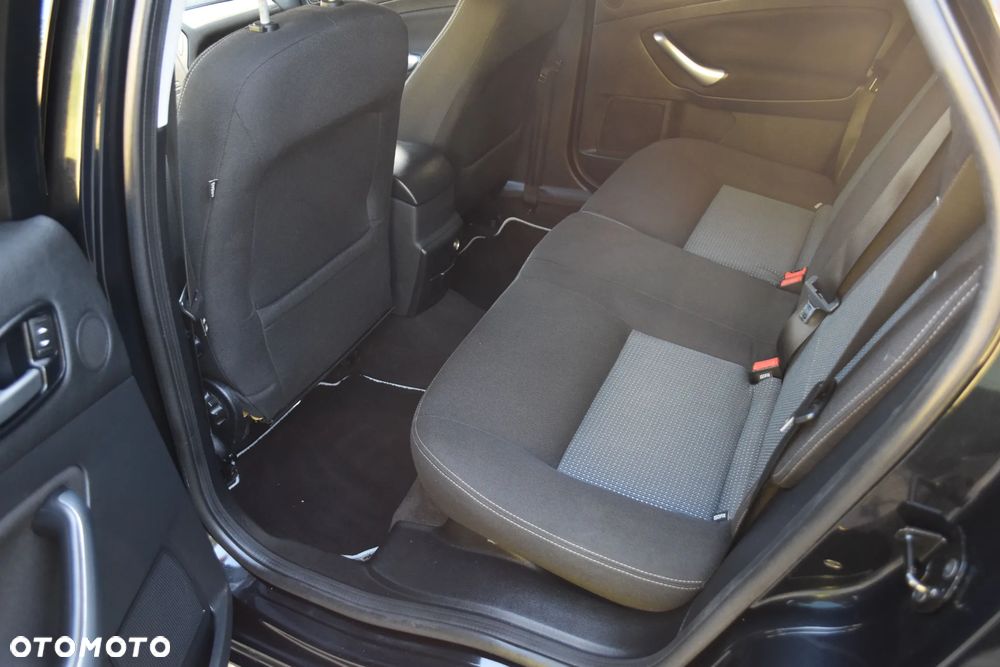 Ford Mondeo - 21