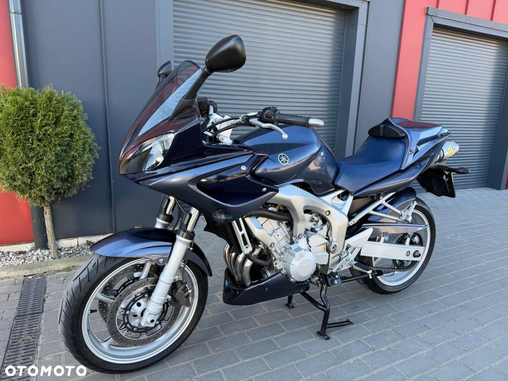 Yamaha FZ - 7