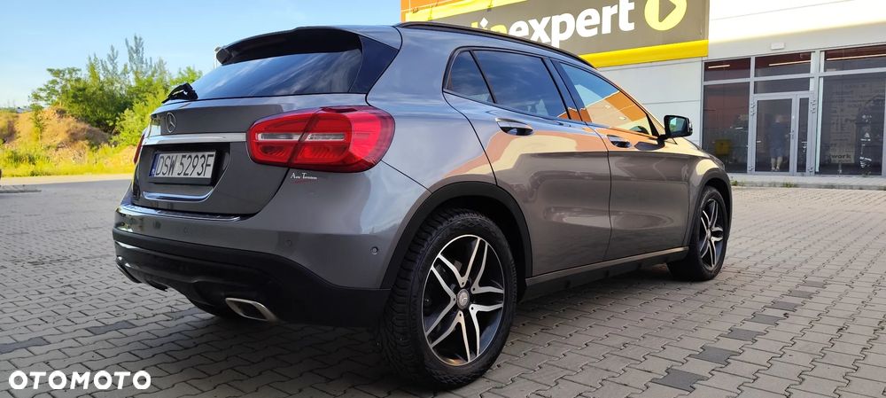 Mercedes-Benz GLA - 6