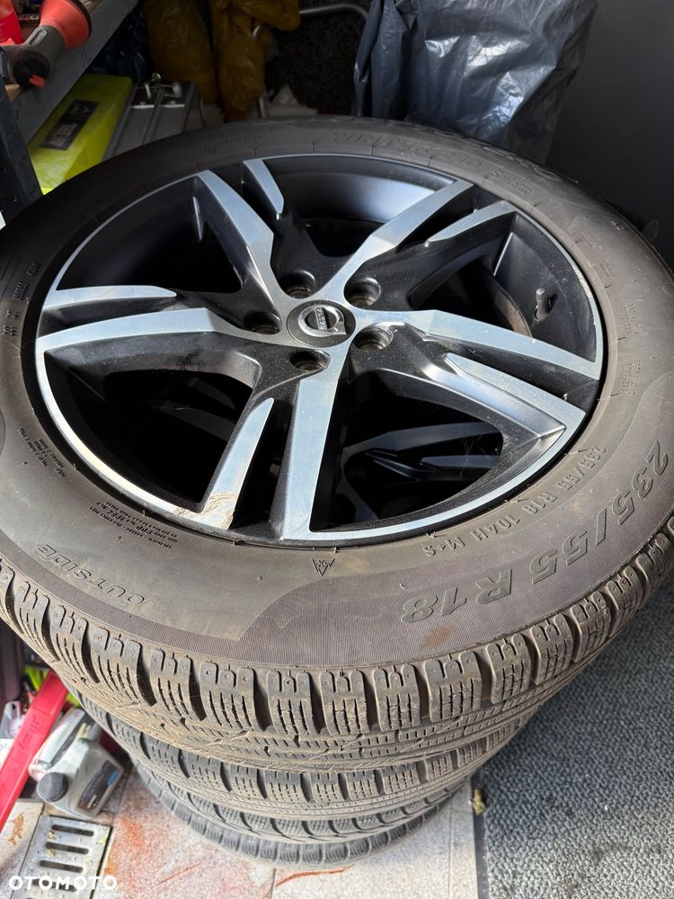 Volvo XC 40 - 35
